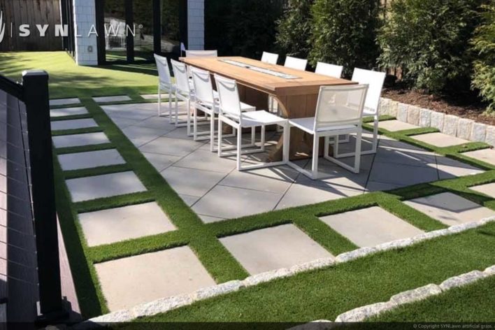 image of SYNLawn Los Angeles California Residential backyard dining artificial grass paver design