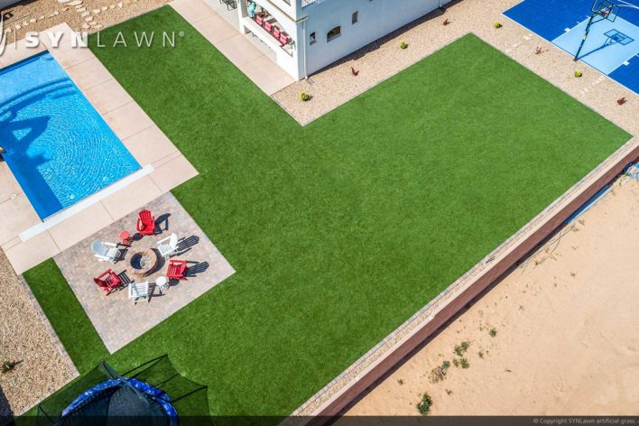 image of SYNLawn Los Angeles California artificial grass for residential backyards